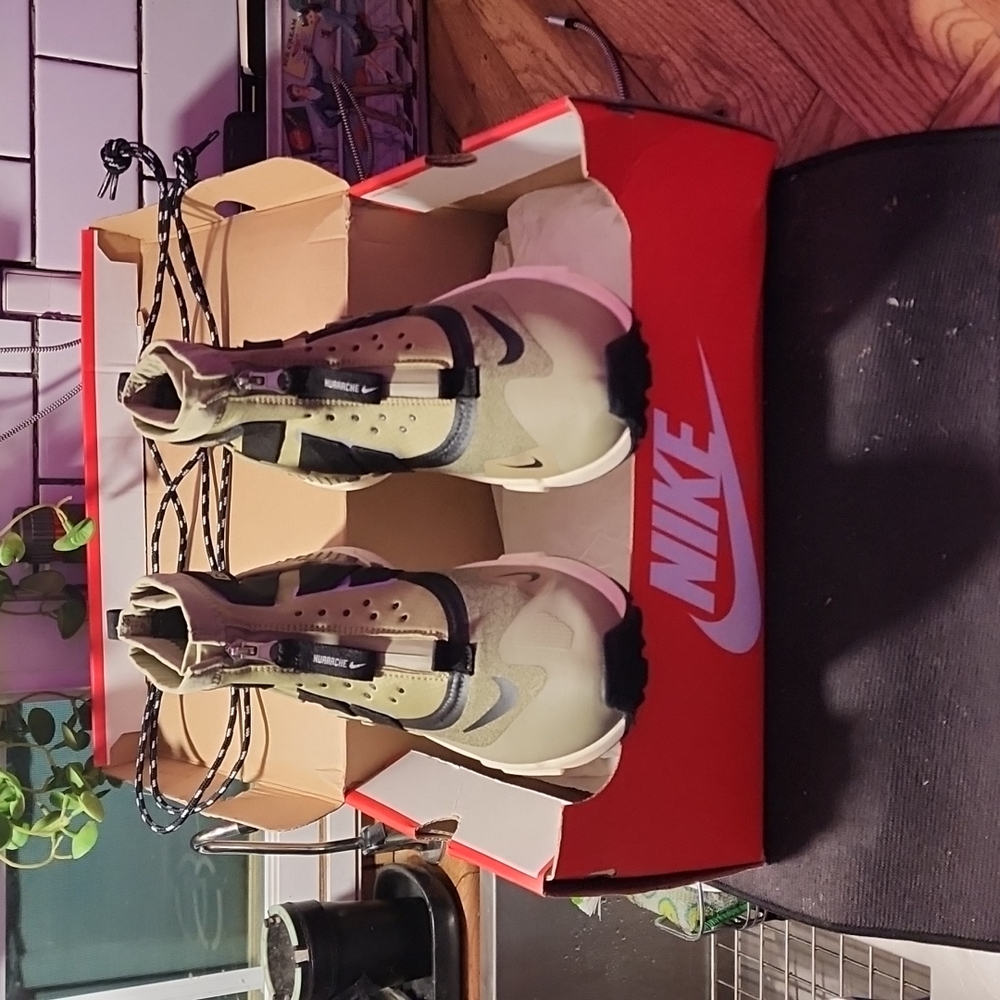 Nike size 9.5 sneakers